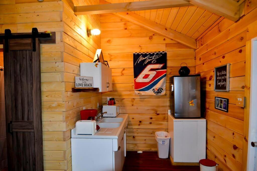 Foxtail Orchards - The Iron Horse Villa Tazewell Bagian luar foto