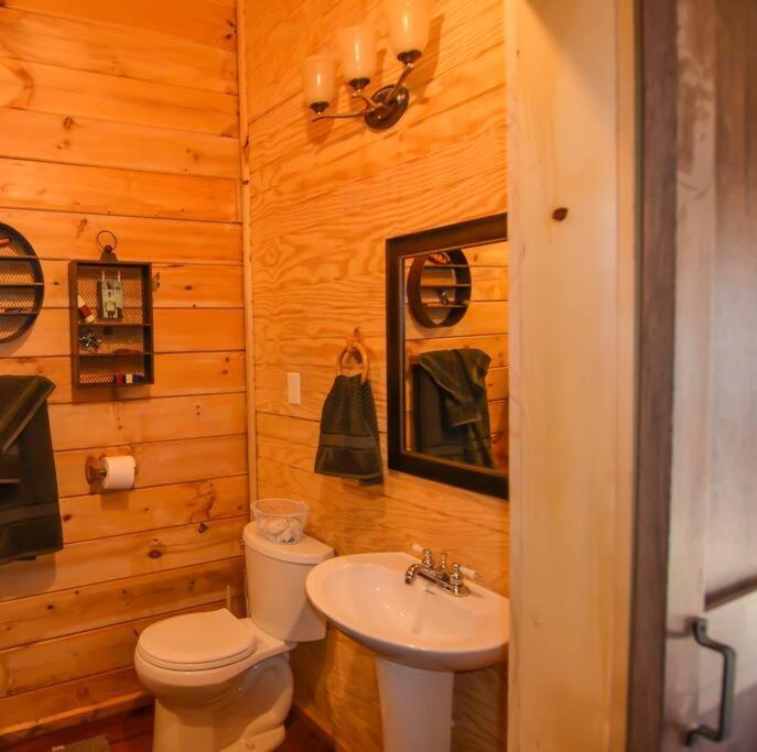 Foxtail Orchards - The Iron Horse Villa Tazewell Bagian luar foto